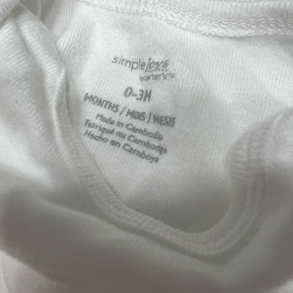 Bundle of white onesies 0-3m - Picture 2 of 4